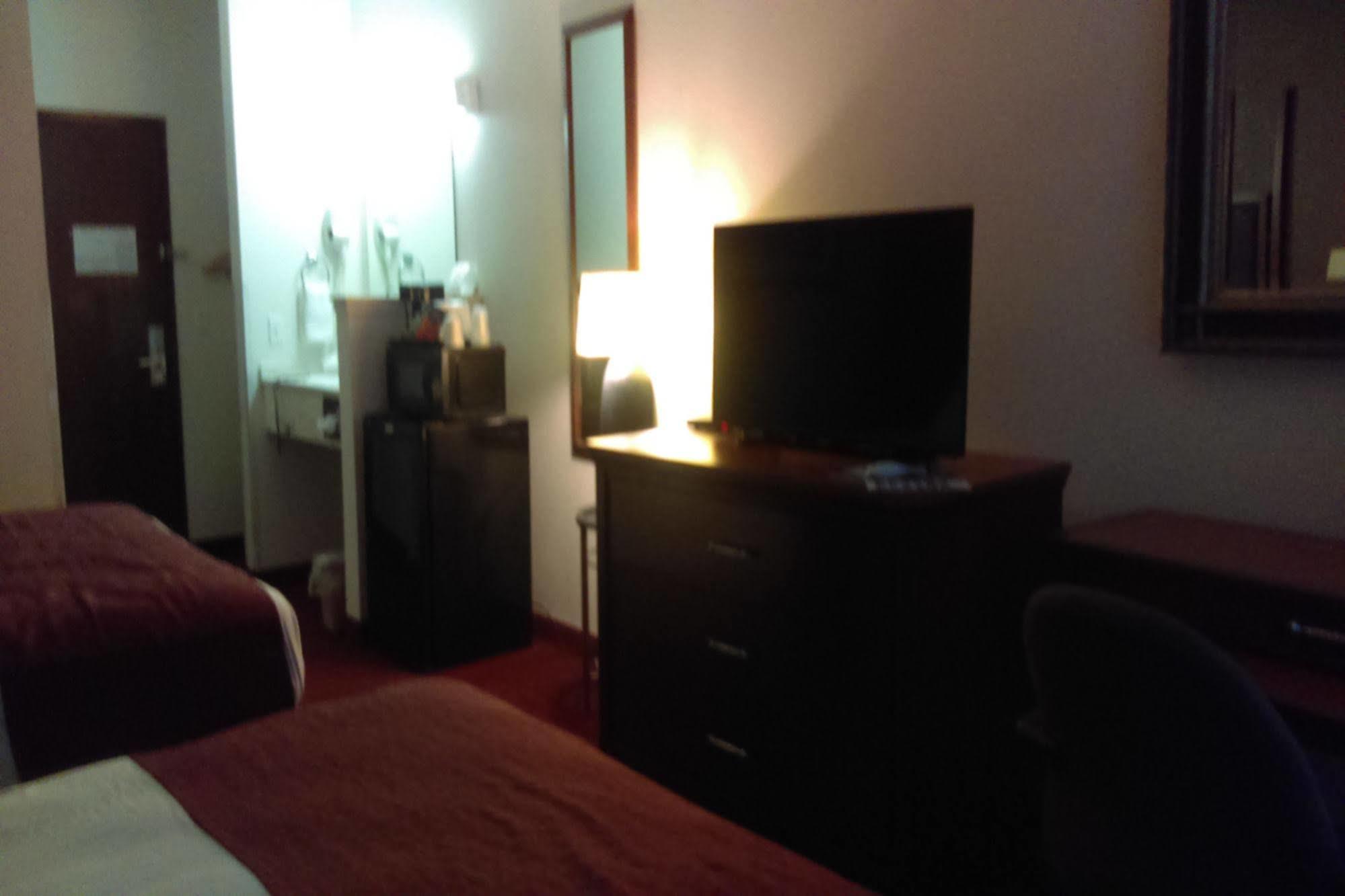 Americas Best Value Inn Somerville Texas Buitenkant foto