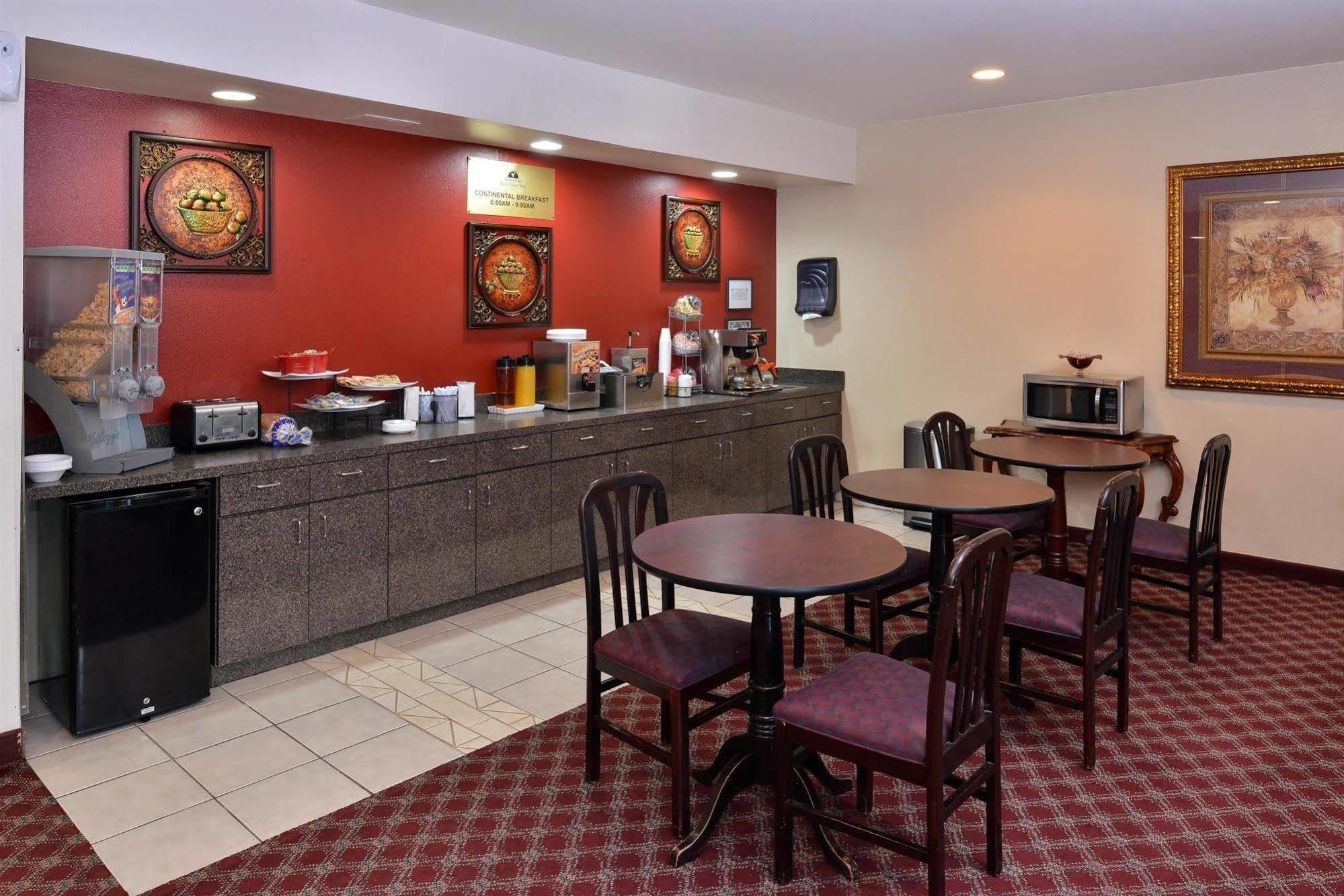 Americas Best Value Inn Somerville Texas Buitenkant foto